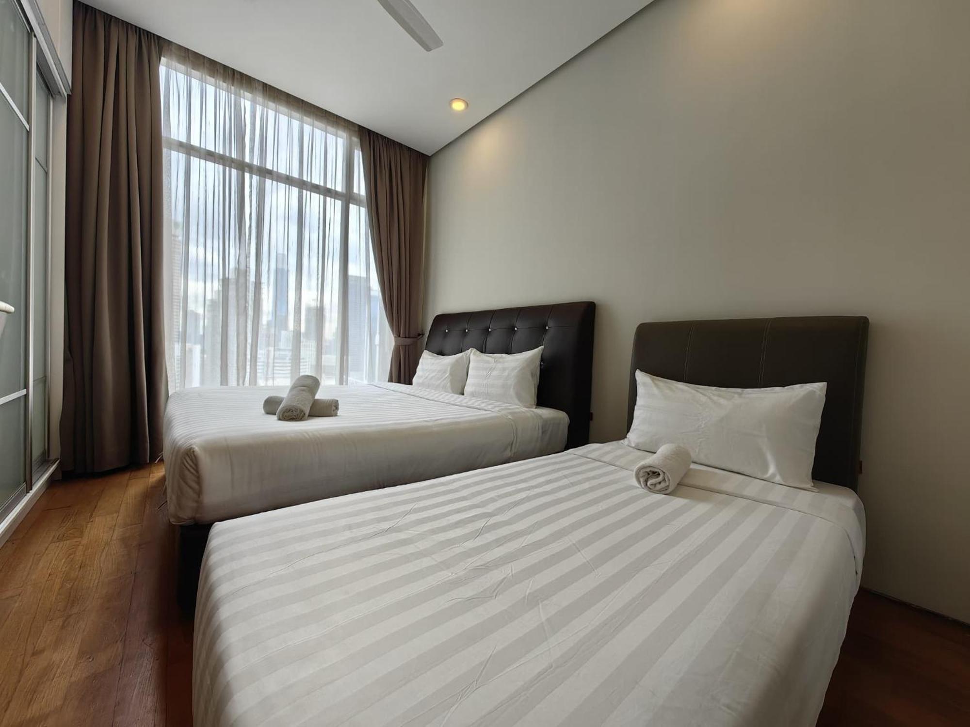 Soho Suites Klcc By Guesthouse Kuala Lumpur Exterior photo